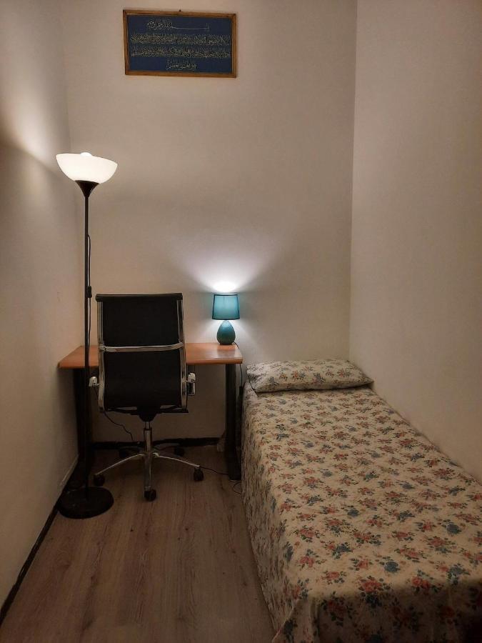 Nice And Quiet Accommodation In The City Center Milano Exterior foto